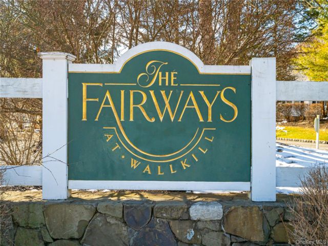  3 BR,  4.00 BTH &nbsp;Condo style home in Middletown