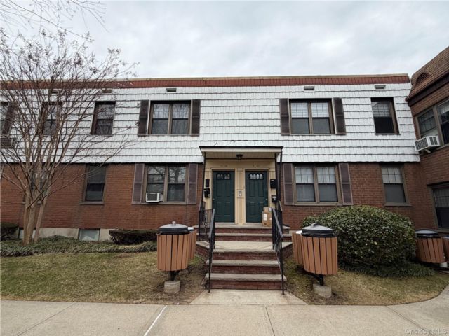  1 BR,  1.00 BTH &nbsp;Other style home in Flushing