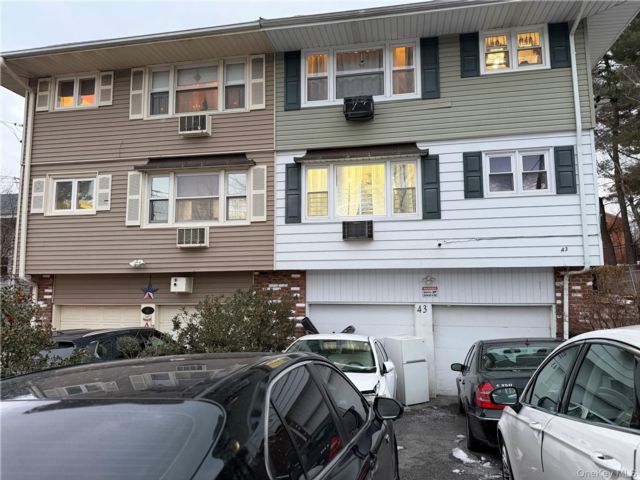  6 BR,  2.00 BTH &nbsp;A-frame style home in Yonkers