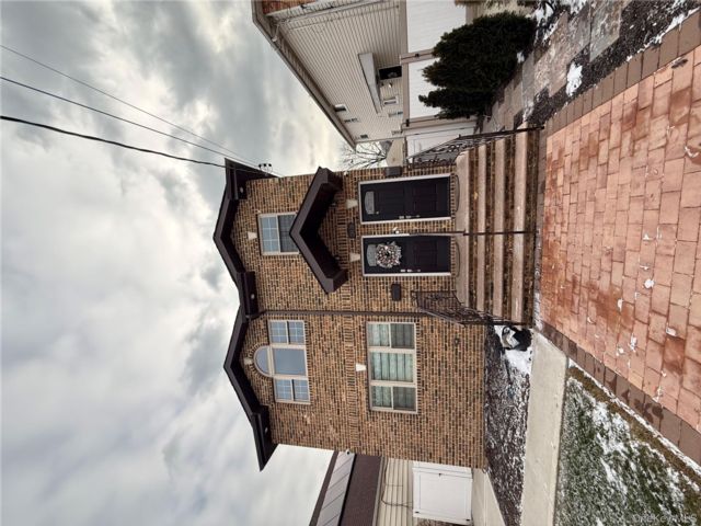  3 BR,  2.00 BTH &nbsp;Other style home in Rosedale