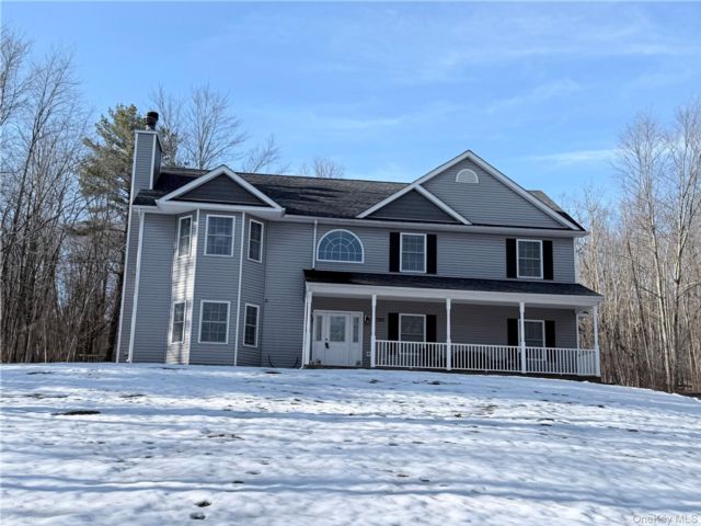  3 BR,  3.00 BTH &nbsp;Raised ranch style home in Port Jervis
