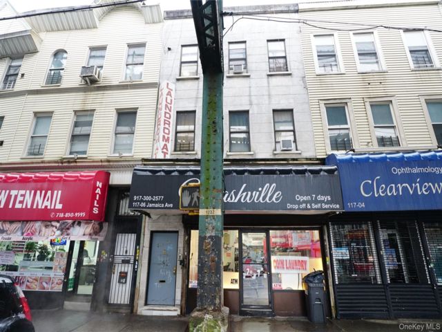  2 BR,  1.00 BTH &nbsp;Contemporary style home in Richmond Hill