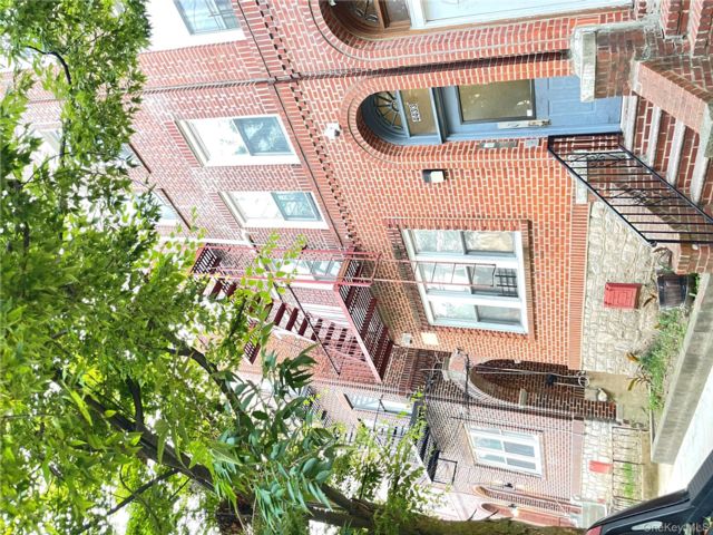  1 BR,  1.00 BTH &nbsp;Other style home in Woodlawn