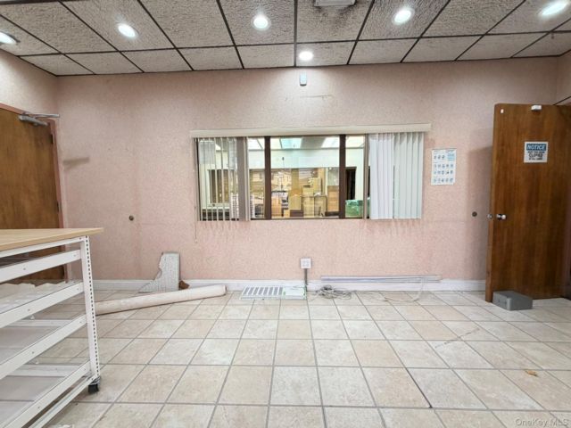 [PHOTO]