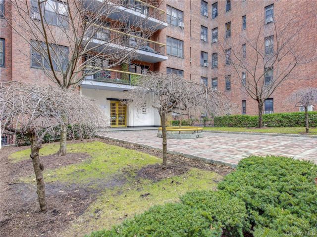 [Forest Hills Real Estate, listing number 7245763]