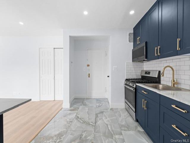 Studio,  1.00 BTH &nbsp;Garden style home in Jackson Heights