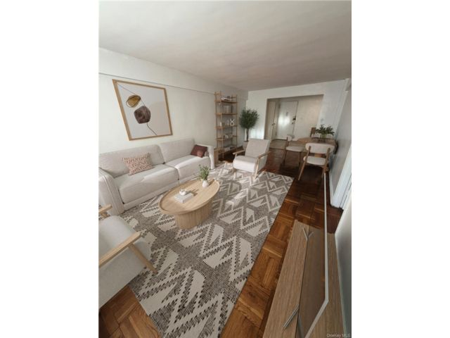  1 BR,  1.00 BTH &nbsp;Garden style home in New Rochelle