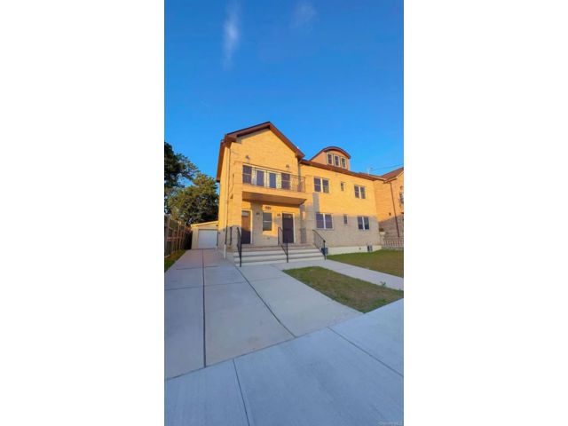 Studio,  0.00 BTH &nbsp;House style home in Ozone Park