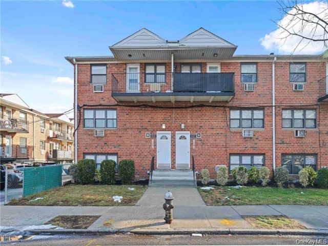 [Howard Beach Real Estate, listing number 7246115]