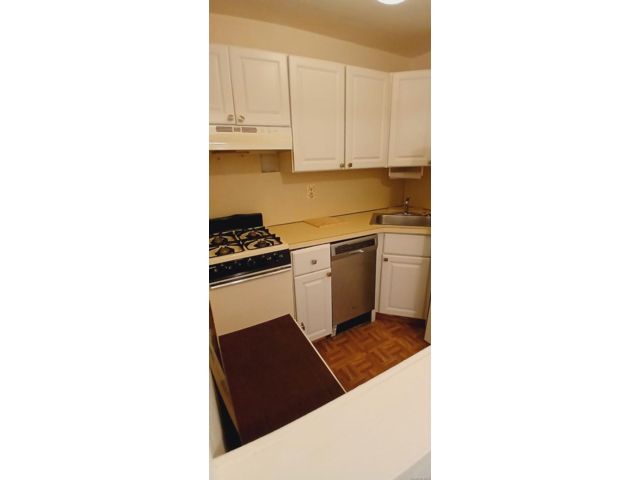 Studio,  1.00 BTH &nbsp;Other style home in Sunnyside