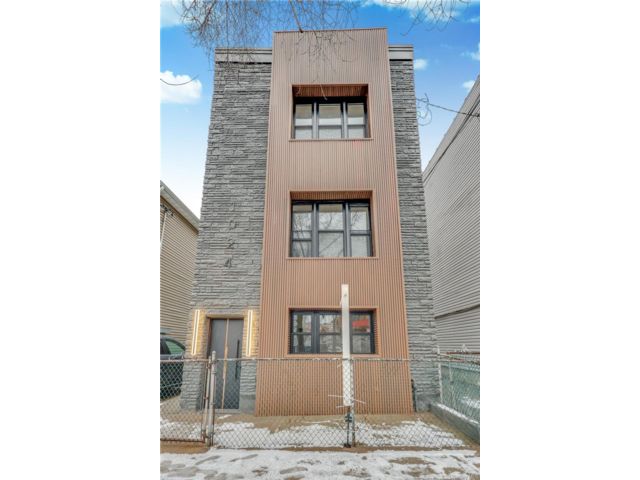 [Wakefield Real Estate, listing number 7246253]