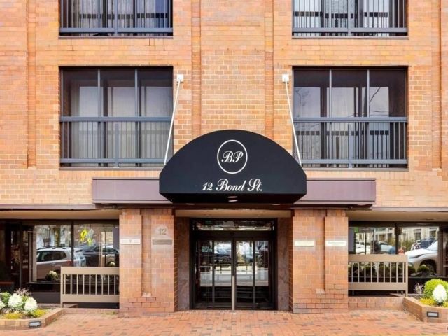  2 BR,  2.00 BTH &nbsp;Other style home in Great Neck