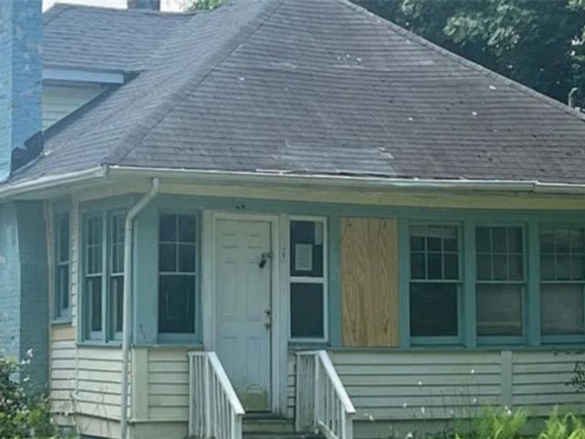  3 BR,  1.00 BTH &nbsp;Exp ranch style home in Freeport