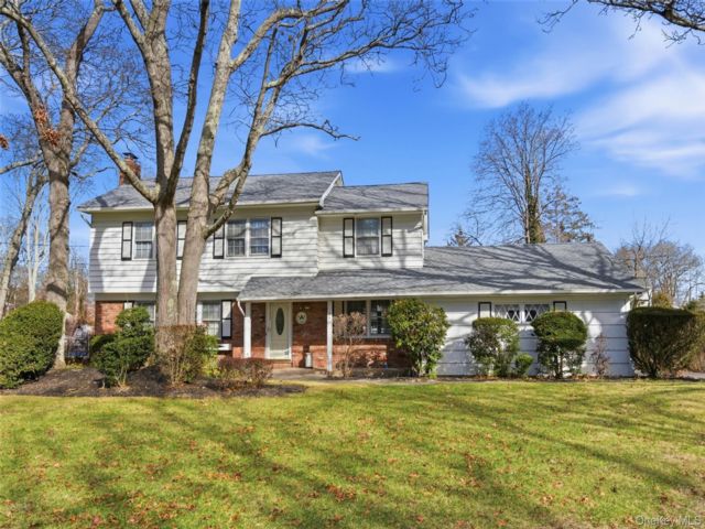 [Great River Real Estate, listing number 7246515]