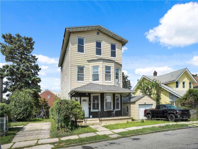  3 BR,  1.00 BTH &nbsp;Colonial style home in Yonkers