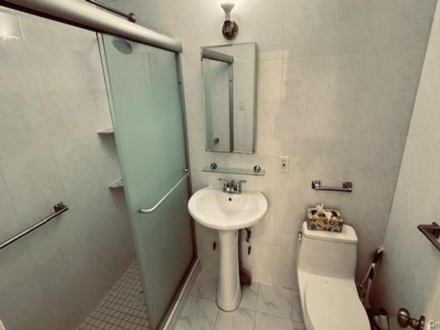 [PHOTO]