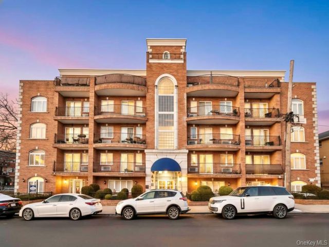  2 BR,  2.00 BTH &nbsp;Other style home in Woodside