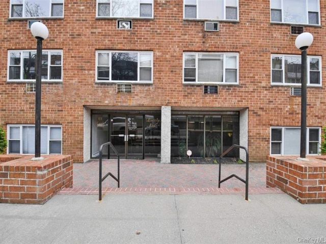 Studio,  1.00 BTH &nbsp;Other style home in Mineola