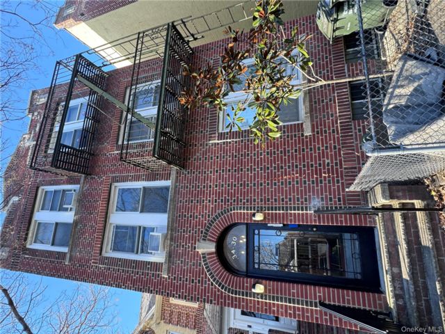 Studio,  0.00 BTH &nbsp;House style home in Astoria