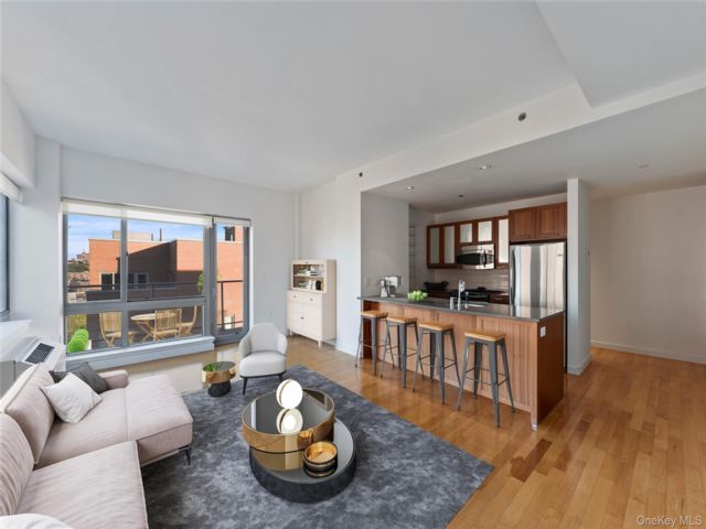[Kingsbridge Real Estate, listing number 7246911]
