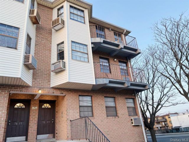 [Howard Beach Real Estate, listing number 7247046]
