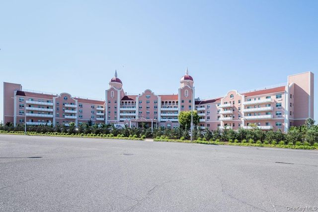 Studio,  1.00 BTH &nbsp;Other style home in Lido Beach