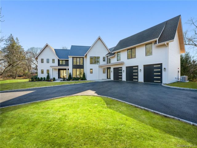  5 BR,  6.00 BTH &nbsp;Farmhouse style home in Rye