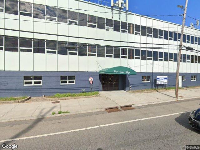 Studio,  0.00 BTH &nbsp;Commercial style home in Elmont