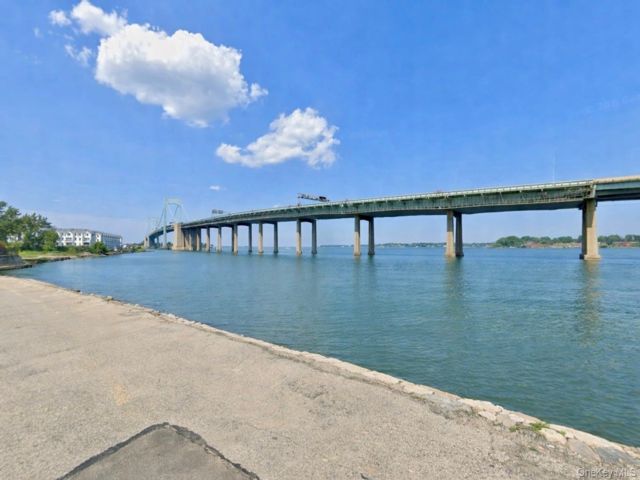 [Beechhurst Real Estate, listing number 7247334]