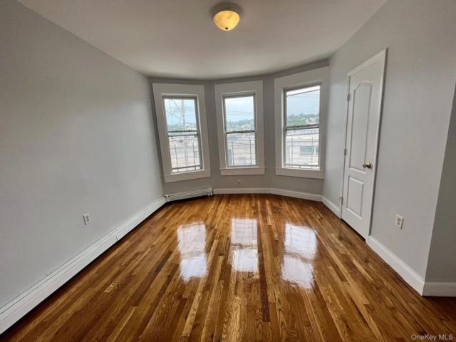  2 BR,  1.00 BTH &nbsp;Other style home in Yonkers