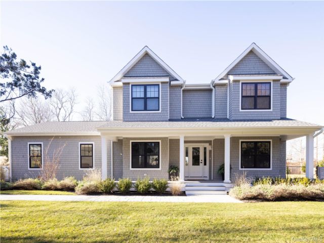  4 BR,  4.00 BTH &nbsp;Other style home in Greenport