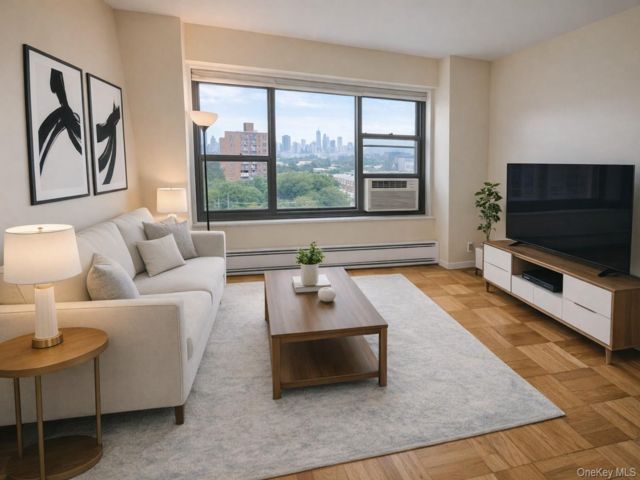  1 BR,  1.00 BTH &nbsp;Other style home in Astoria