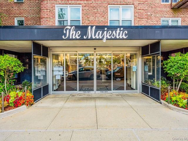  1 BR,  1.00 BTH &nbsp;Other style home in Forest Hills