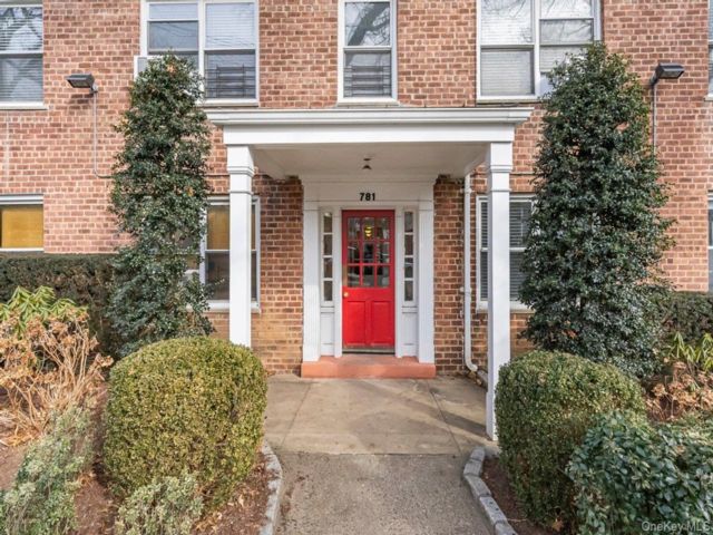 [Yonkers Real Estate, listing number 7247899]