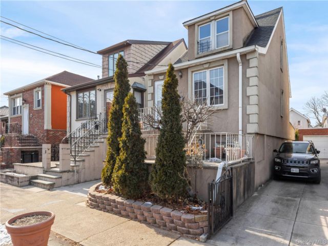 Studio,  0.00 BTH &nbsp;House style home in East Elmhurst