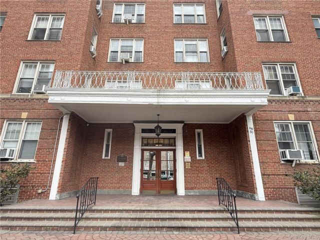  1 BR,  1.00 BTH &nbsp;Other style home in Forest Hills