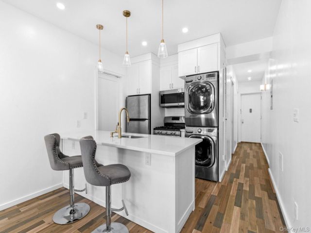  3 BR,  1.00 BTH &nbsp;Other style home in New York (manhattan)