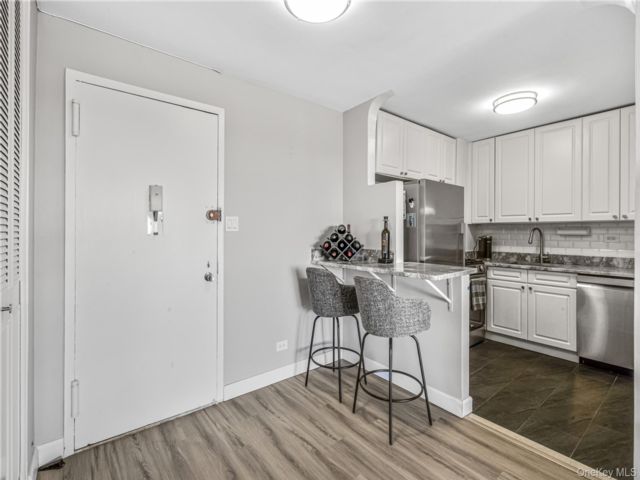  1 BR,  1.00 BTH &nbsp;Other style home in Bayside