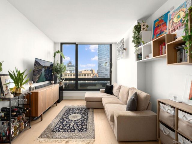  1 BR,  1.00 BTH &nbsp;House style home in Clinton Hill