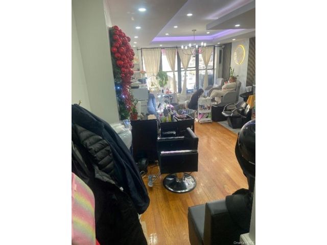 Studio,  0.00 BTH &nbsp;House style home in Jerome Avenue