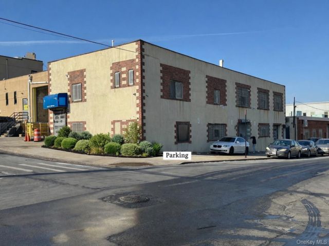 Studio,  0.00 BTH &nbsp;Commercial style home in College Point