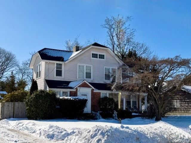  3 BR,  2.00 BTH &nbsp;Traditional style home in Patchogue