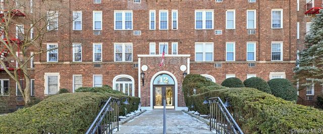  2 BR,  1.00 BTH &nbsp;Other style home in Garden City