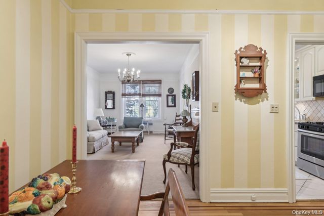 [PHOTO]