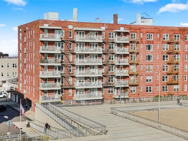 Studio,  1.00 BTH &nbsp;Other style home in Rockaway Park