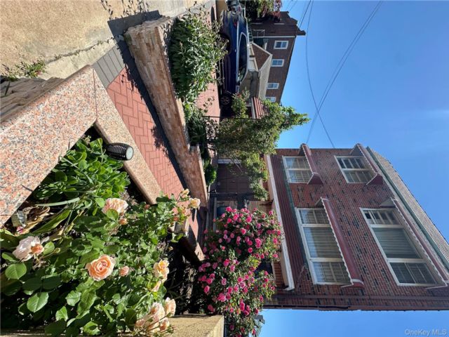 [Glendale Real Estate, listing number 7249392]