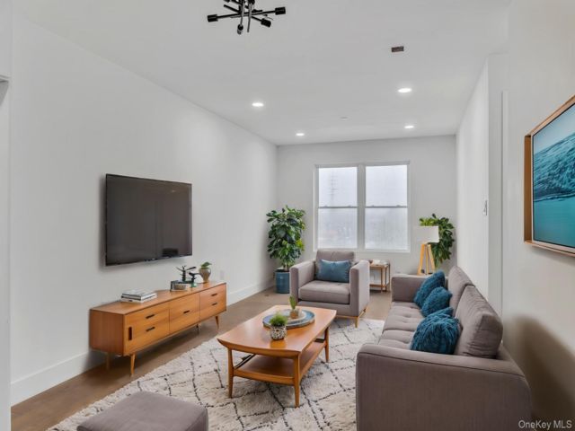  1 BR,  1.00 BTH &nbsp;Other style home in Freeport