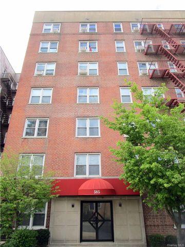  1 BR,  1.00 BTH &nbsp;Other style home in Yonkers