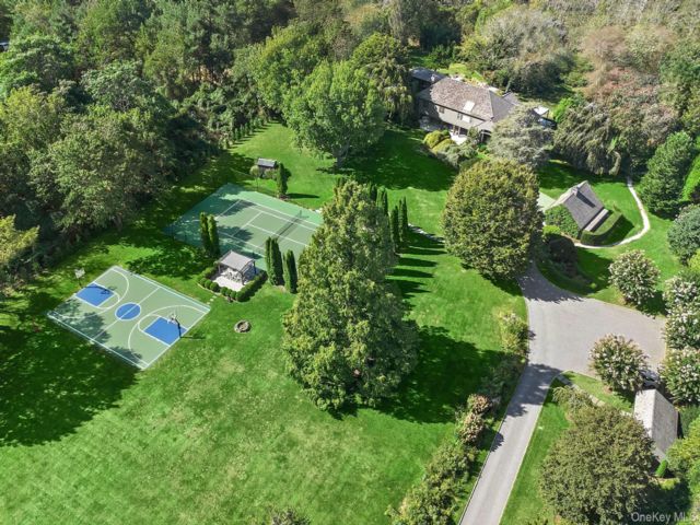  5 BR,  6.00 BTH &nbsp;Other style home in Bridgehampton