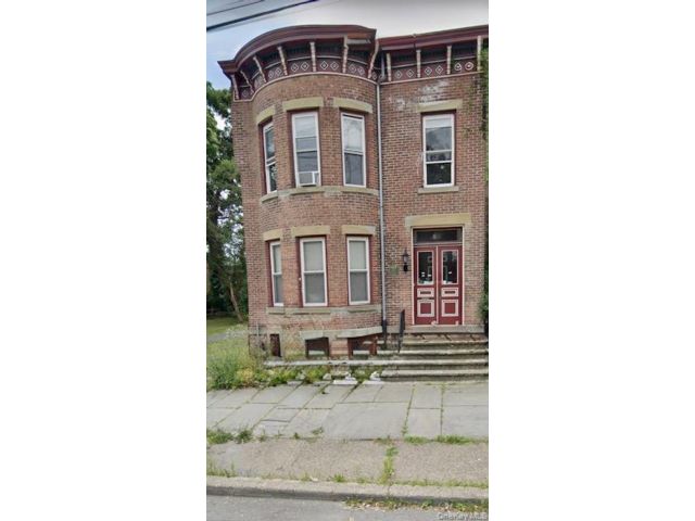 3 BR,  2.00 BTH &nbsp;House style home in Newburgh